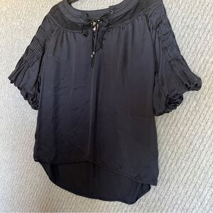 Sundance XS Black Pintuck Short Sleeve Minimal Basic Blouse Top‎ Boho Luxury